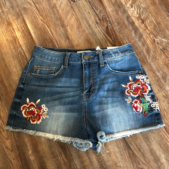 Embroidered Shorts - Picture 1 of 2